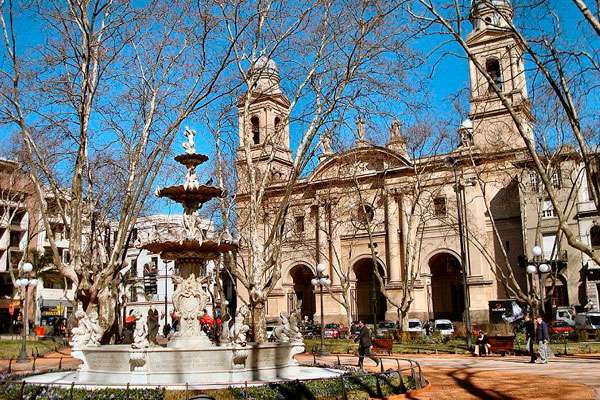 Conexión con la historia y la arquitectura en Montevideo