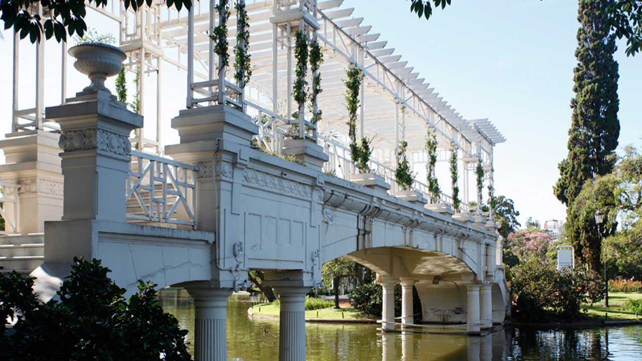 4 Embark on a 5-hour tour of Buenos Aires to explore its stunning architecture