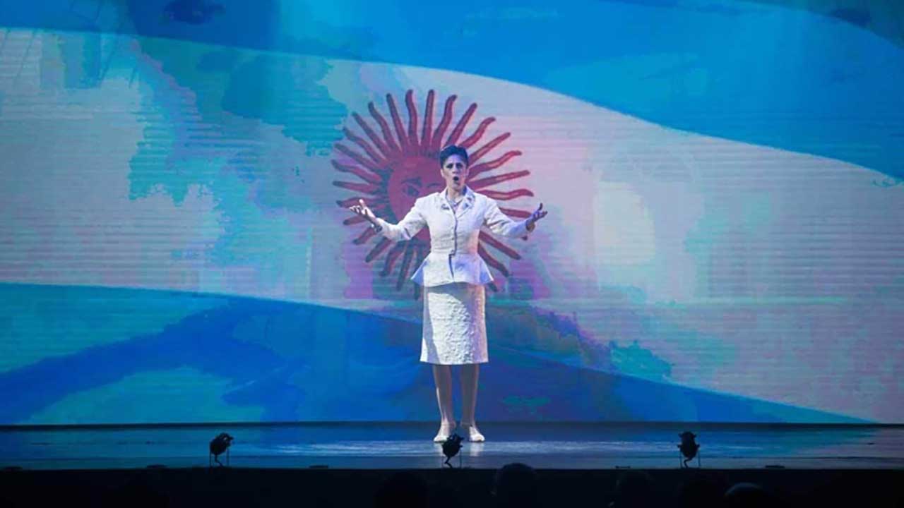 3 Join our Dinner and Tango Tour at Tango Porteño and dive into the golden age of tango in Buenos Aires