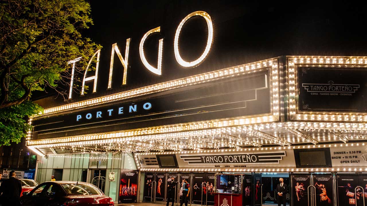 5 Join our Dinner and Tango Tour at Tango Porteño and dive into the golden age of tango in Buenos Aires