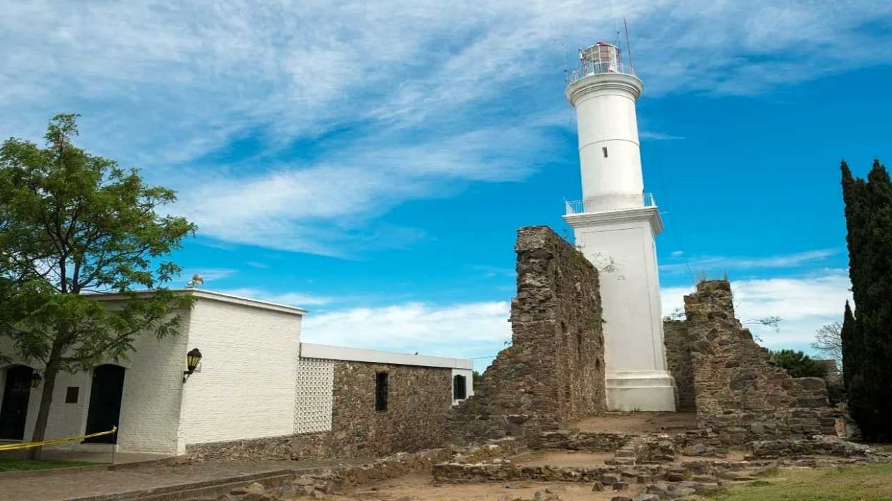 2 Embark on a Tour to Colonia, a UNESCO heritage site with Colonial charm