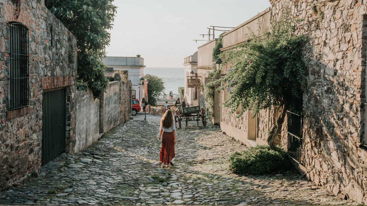 6 Embark on a Tour to Colonia, a UNESCO heritage site with Colonial charm