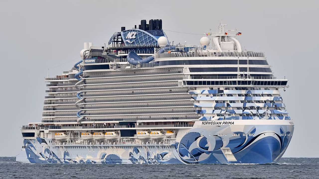 5 Join NCL Norwegian for an unforgettable cruise experience in 2025. Book early with 01Argentina Travel Agency to secure the best rates